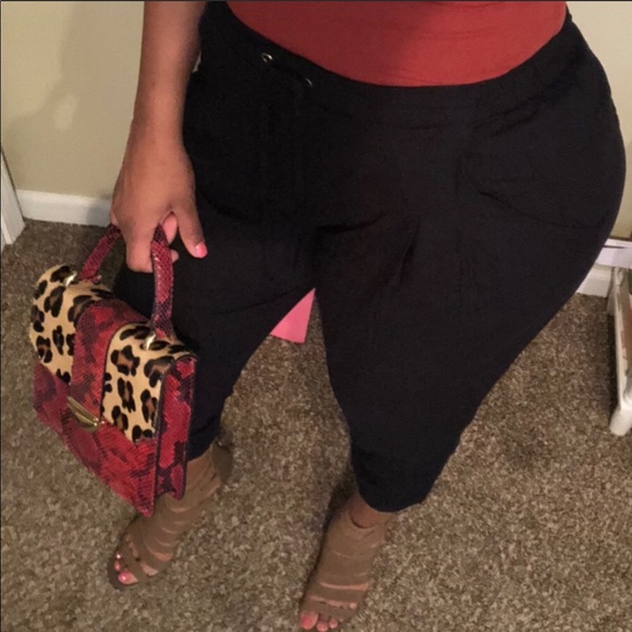 Elegant Snakeprint Handbag - Picture 2 of 5